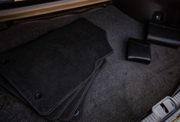 Pourquoi posséder des tapis dans votre voiture est essentiel ?