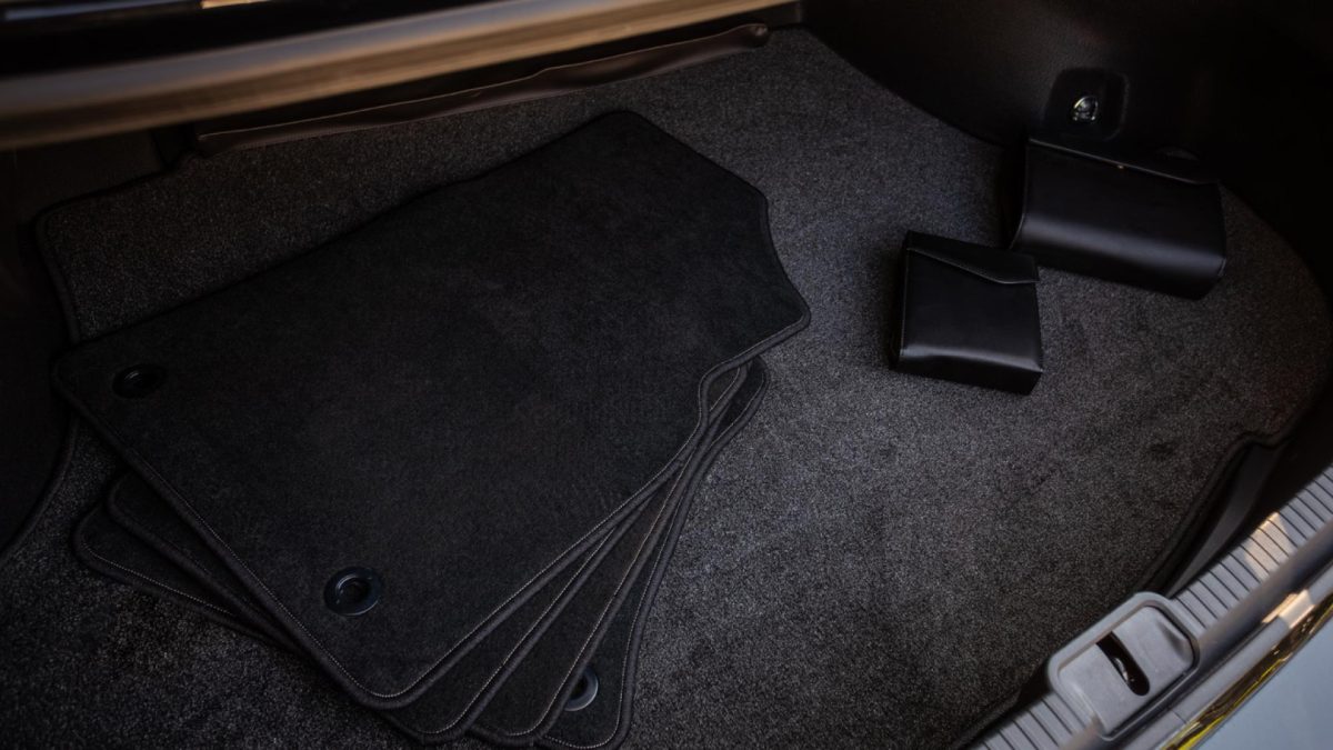 Pourquoi posséder des tapis dans votre voiture est essentiel ?